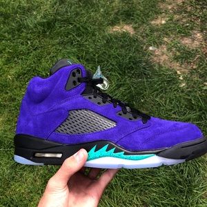 Jordan 5 Alternate Grape